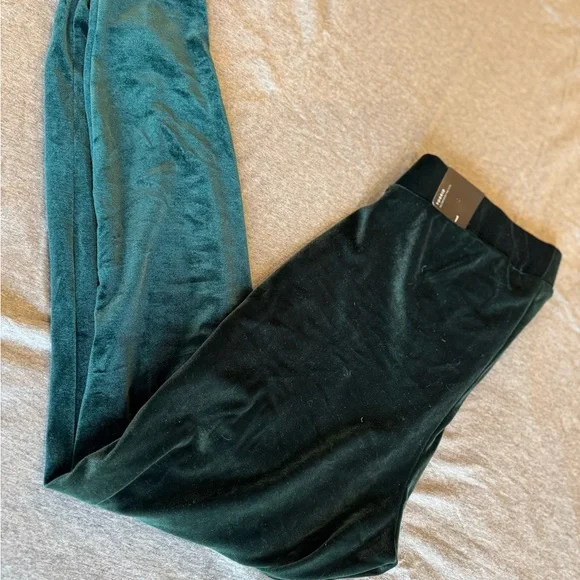 Torrid Full Length Signature Waist Emerald Green Crushed Velvet Legging Sz 1 NWT - Picture 3 of 5